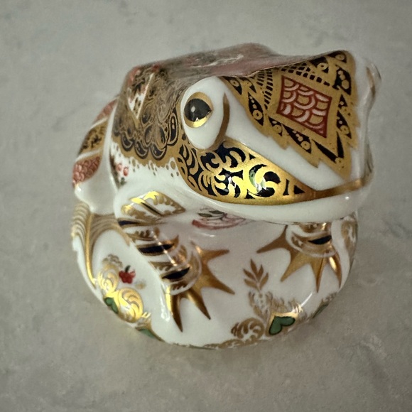 Royal Crown Derby Old Imari Frog Paperweight - Picture 1 of 7
